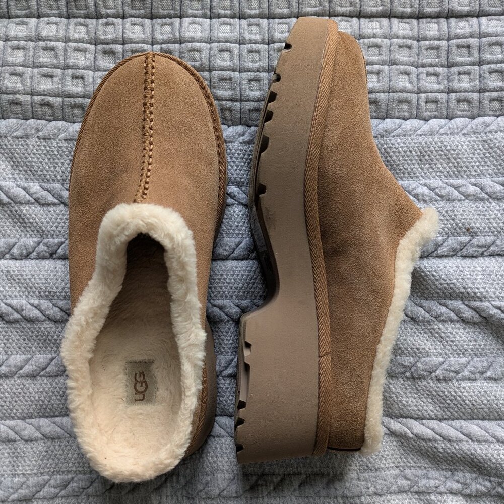 Women's UGG AUSTRALIA - Heights Cosy Clogs - Size 10